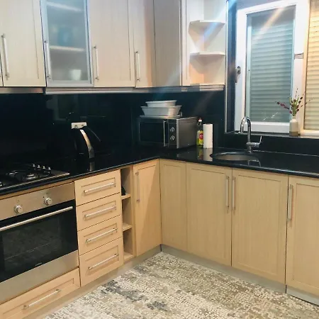 4 Bed Private Duplex In Small Exclusive Gated Community Apartment