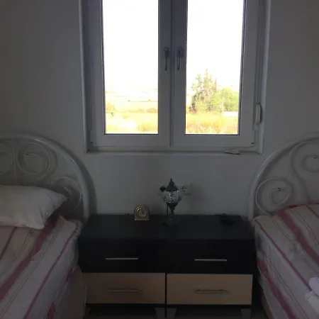 4 Bed Private Duplex In Small Exclusive Gated Community Apartment *